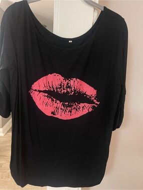 Black Top with Pink Lip Print - Women